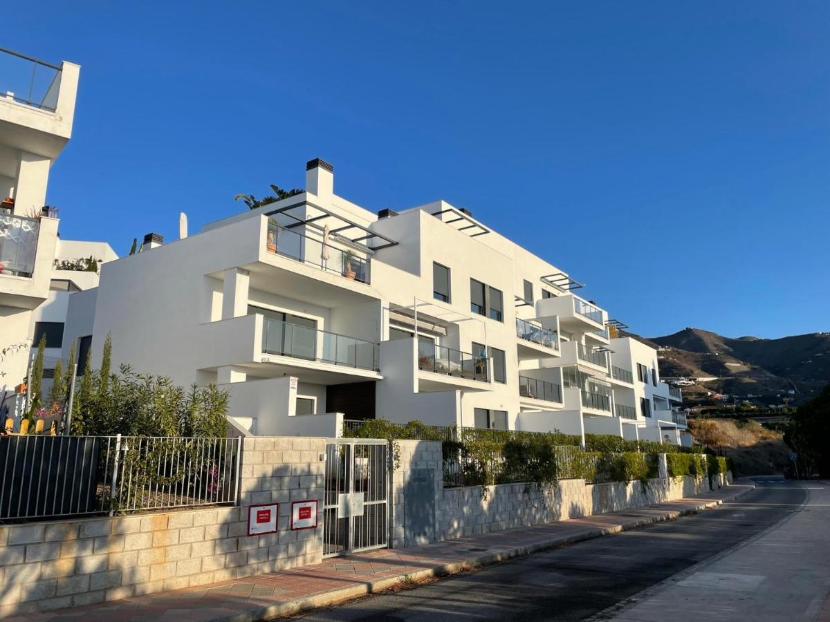 Sunny Penthouse Beach Apartment With Panoramic Views Almuñécar Exteriér fotografie