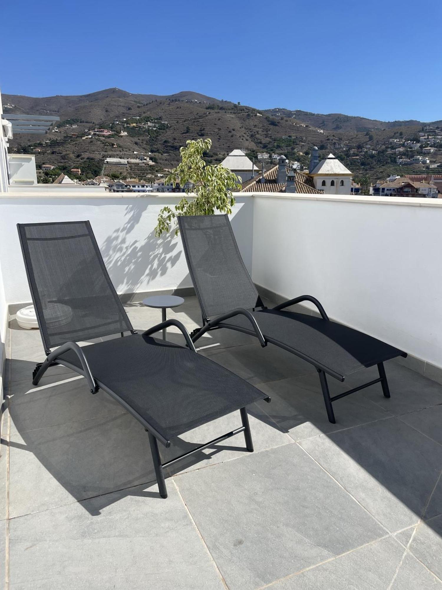 Sunny Penthouse Beach Apartment With Panoramic Views Almuñécar Exteriér fotografie